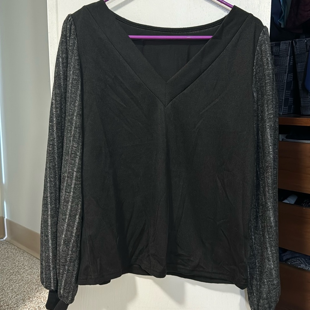 Super cute long sleeve